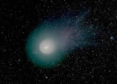罕见天文奇观揭秘，广州天文爱好者拍下六万年一遇的彗星亮相瞬间