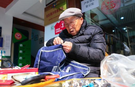 网红云南阿奎离世，妻子发文缅怀——科技领域新星陨落之际的哀思