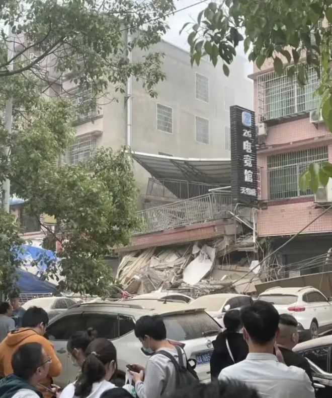 长沙自建房倒塌事故案一审宣判，背后的故事与小巷风情探索
