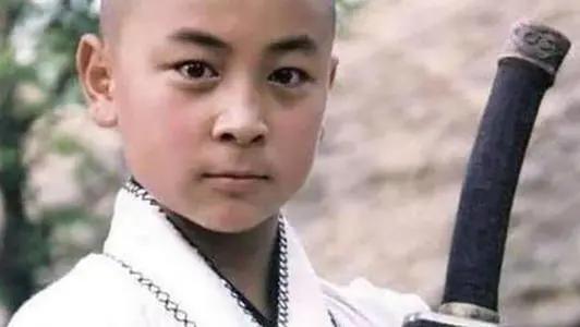 释小龙，阳光下的武术少年与友情奇遇最新报道