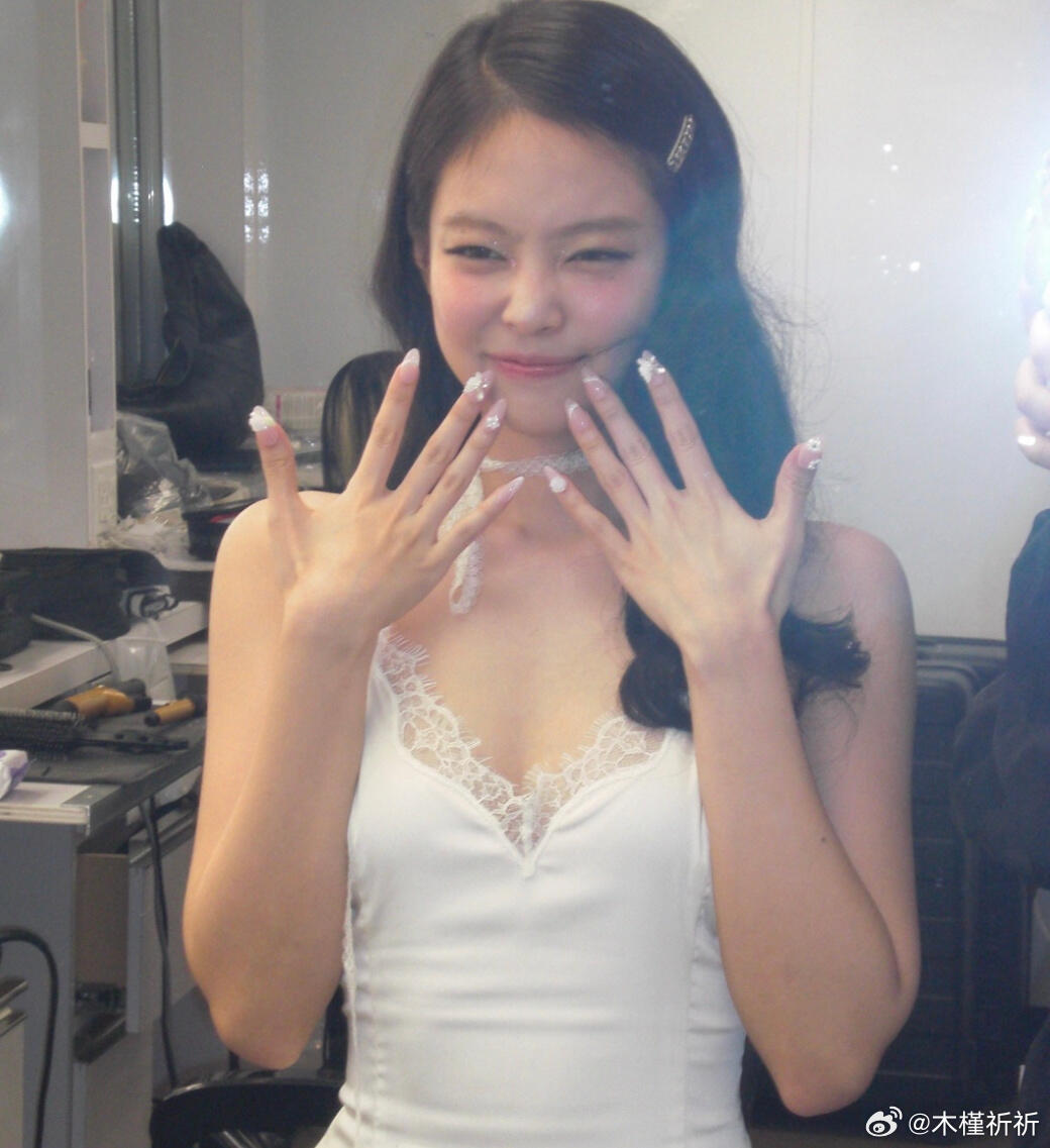 Jennie推特被封背后的学习与成长鼓舞之路
