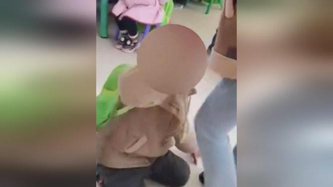 幼儿园老师殴打引发孩子上学恐惧，如何帮助孩子重拾信心与乐趣？