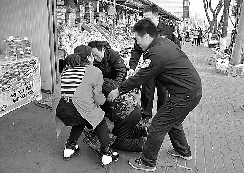 男子商场盗窃凑宴钱，磕头告别前的犯罪行为详解与步骤指南（初/进阶用户适用）