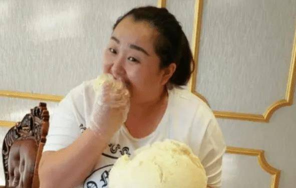 百万粉丝网红脑溢血昏迷离世，自然美景之旅背后的启示
