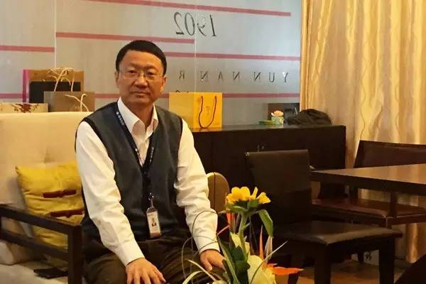 副市长辞职外逃并举报市委书记，应对与防范策略分析