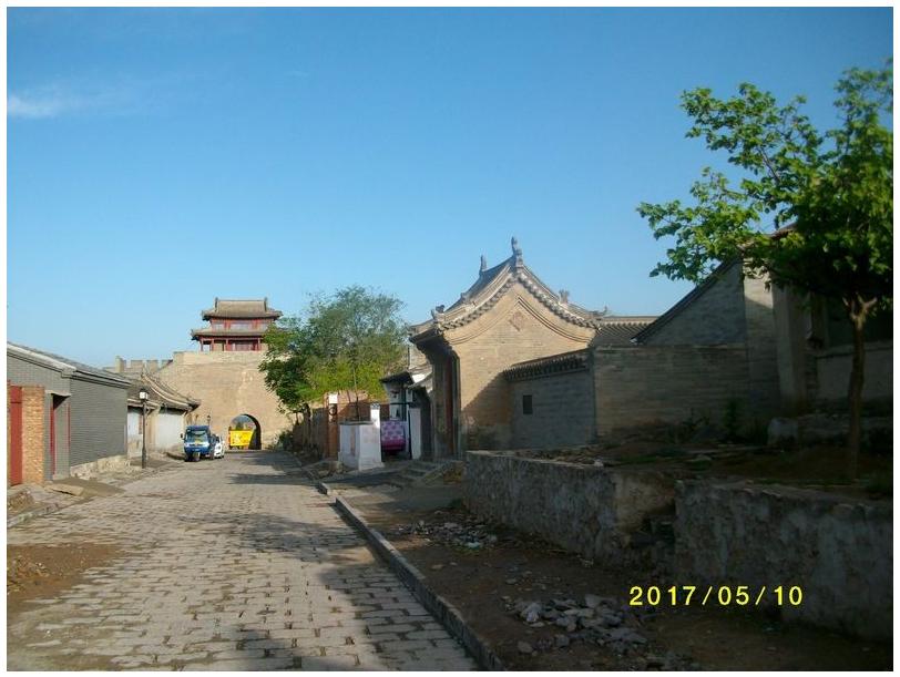 男子骑行140余公里出逃，偷手机引发温情之旅