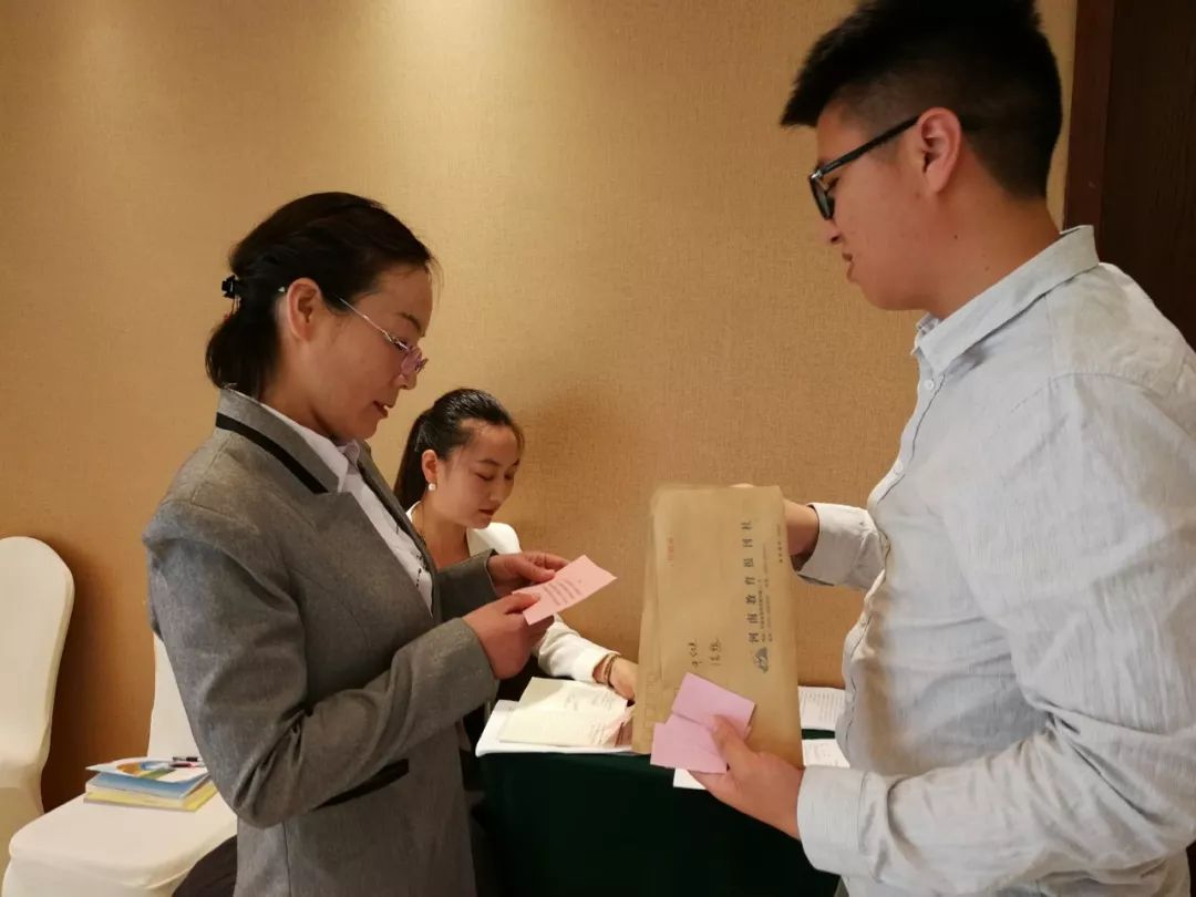 澳门版管家婆一句话,权威策略分析解答解释_PS5.359