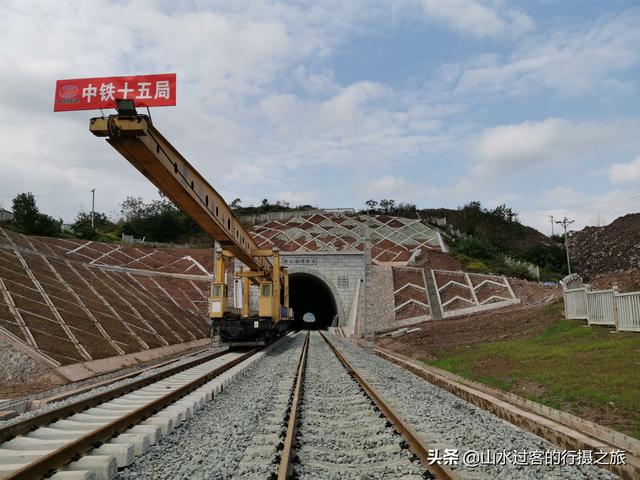 阳大铁路最新动态揭秘，小巷中的铁路风情与隐藏瑰宝探索