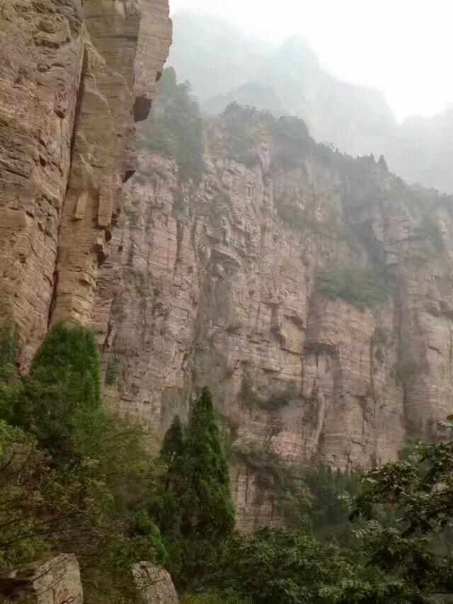 中人退休工资最新动态，自然美景下的退休之旅探索