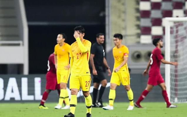 印尼主帅俚语吐槽国足踢法，科技新品重塑足球魅力