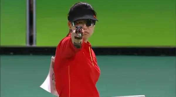 小巷中的独特记忆与隐藏宝藏，李越宏勇夺世界杯25米手枪金牌之路