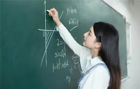 教师情绪失控问题不容忽视，高科技产品重塑教育行业新面貌