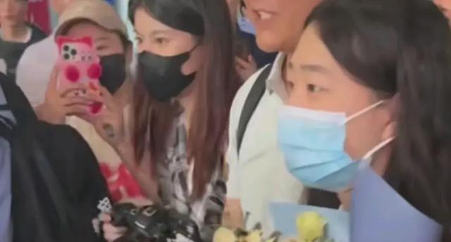 盛李豪的成就与影响，国家队多维解析及祝贺标题