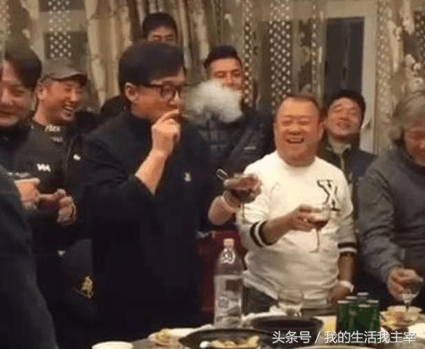 黄秋生最新电影，友情之光，家的温馨闪耀银幕