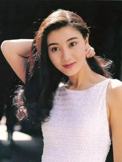 黎姿最新动态大揭秘，女神风采依旧，各方热议不断