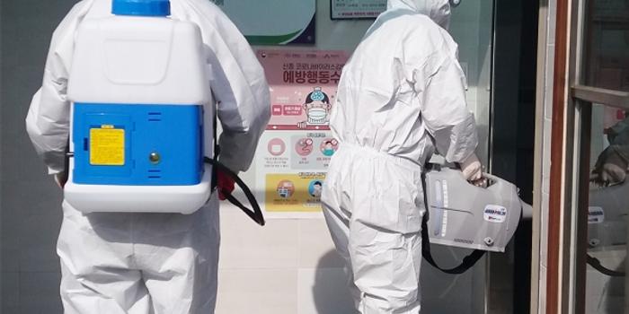 疫情最新信息下的温馨日常故事，希望与坚韧的力量