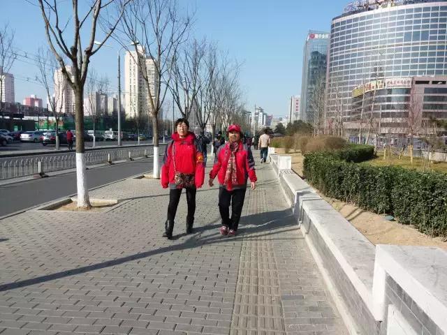 最新老人超市，小巷中的意外惊喜