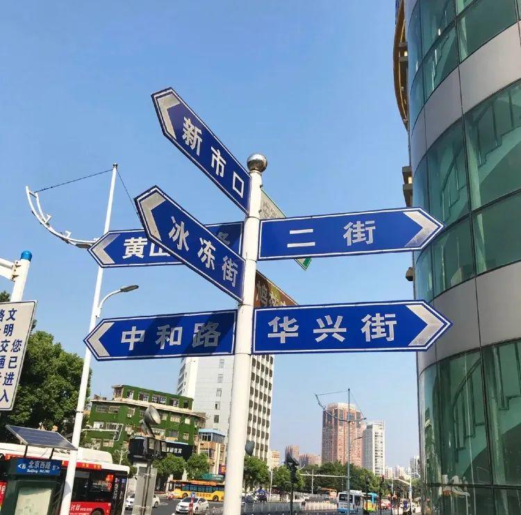 小巷深处的隐藏美食宝藏，最新高清字幕呈现的独特风味