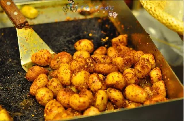 于佳宁最新发现，小巷深处的独特风味美食宝藏