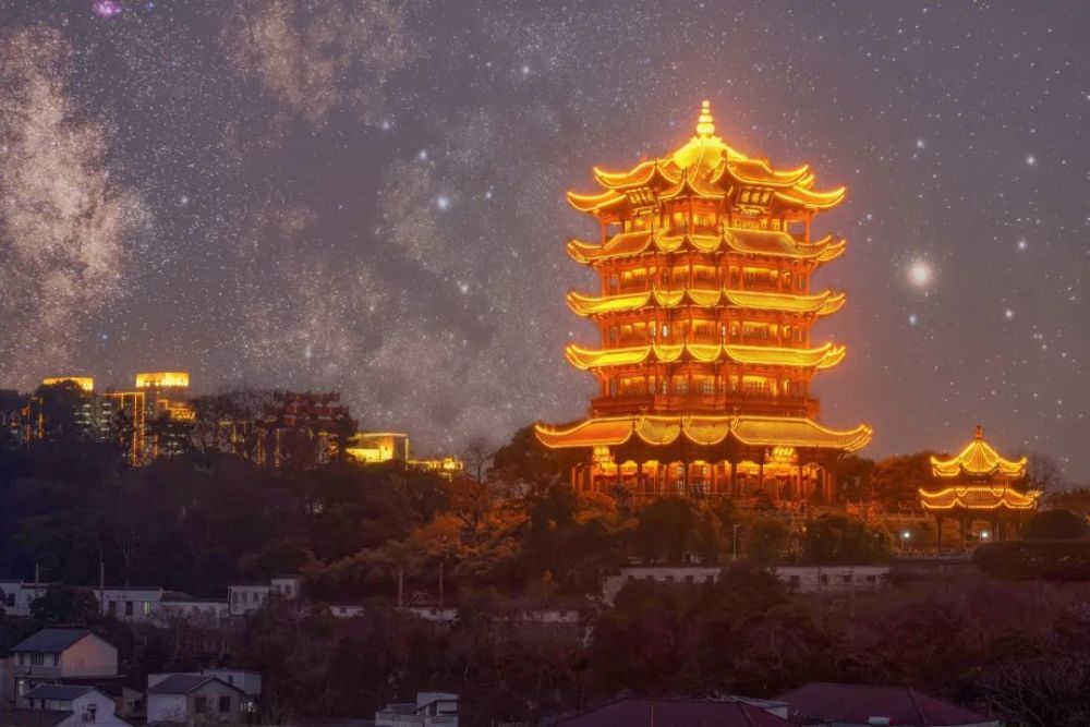 黄鹤楼硬珍品价格探寻，自然美景之旅与内心宁静的追寻
