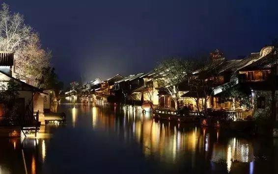 小巷深处的独特风味探秘，一场别开生面的比赛步之旅