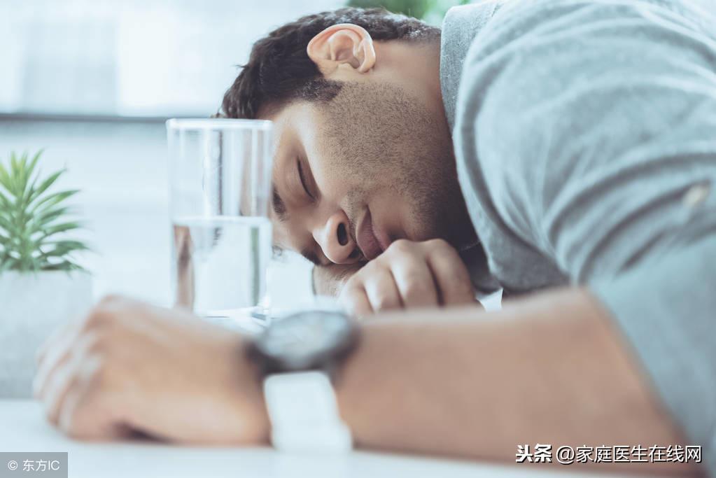 动漫男性角色，自信与成长的启示之旅