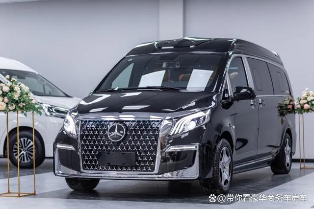 奔驰最新商务车，豪华与科技的完美融合🚗