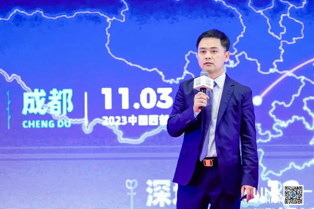 杨奇，璀璨星辰在时代天幕上闪耀光芒